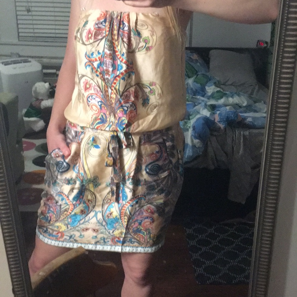 Beautifully patterned pink pocket dress